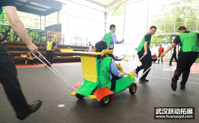 市交管局拓展團(tuán)建活動(dòng) 市交管局拓展團(tuán)建活動(dòng)